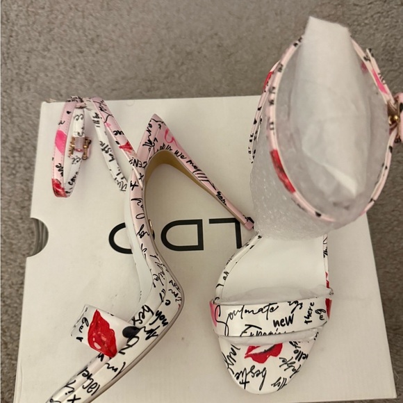 Aldo Women's Black and Red Script Heels - Picture 5 of 6